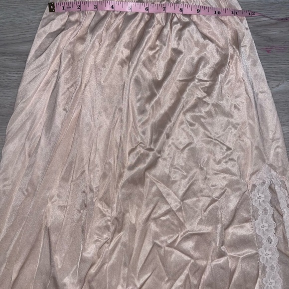 Vintage Nylon Peach Lace Slip Skirt with Slit Medium - Picture 3 of 9
